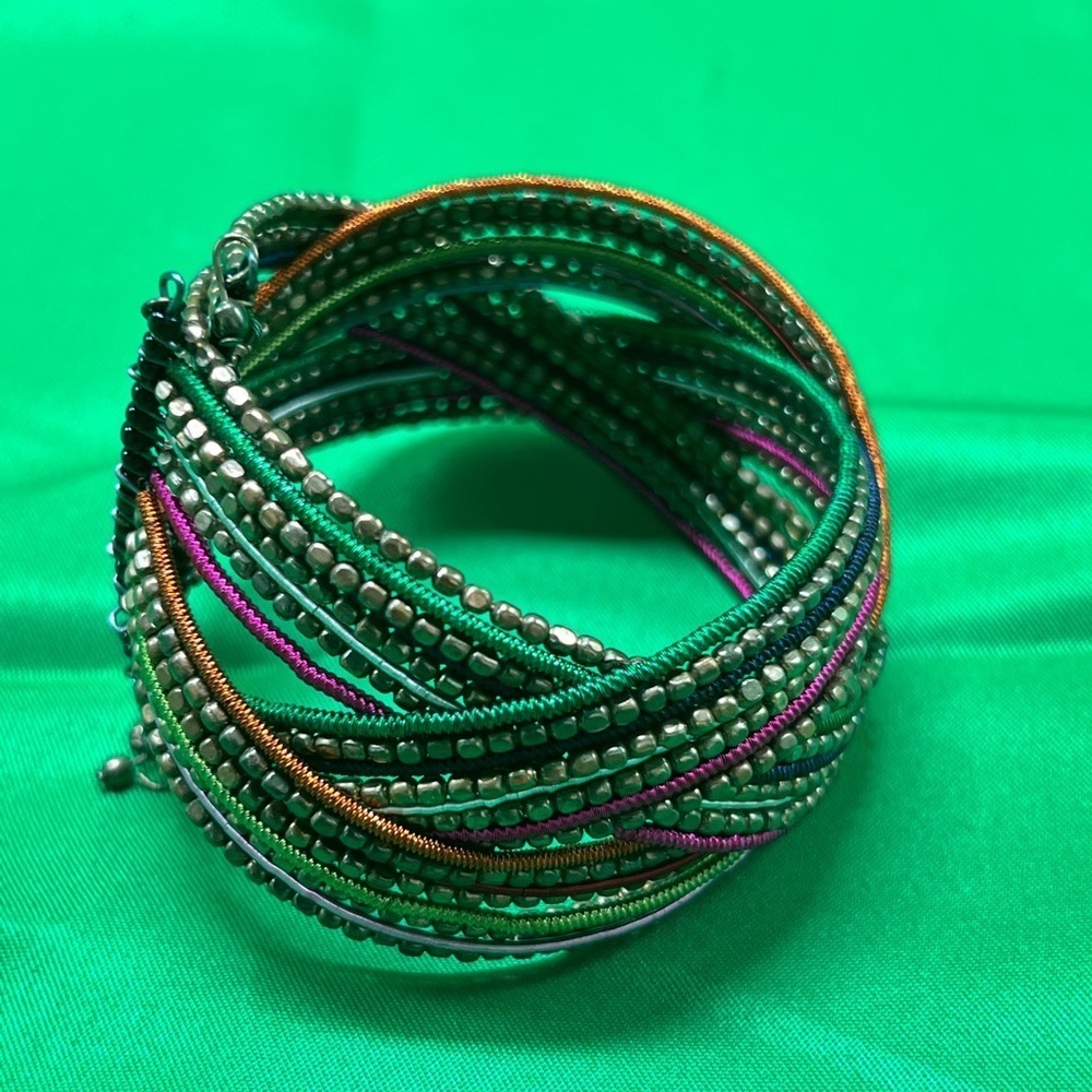 TEN THOUSAND VILLAGES BLUE GREEN TURQUOISE PINK PURPLE IRIDESCENT CUFF BRACELET